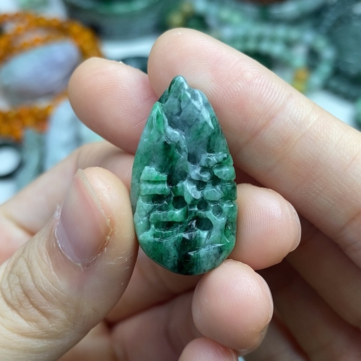 颈饰未镶嵌翡翠阿*