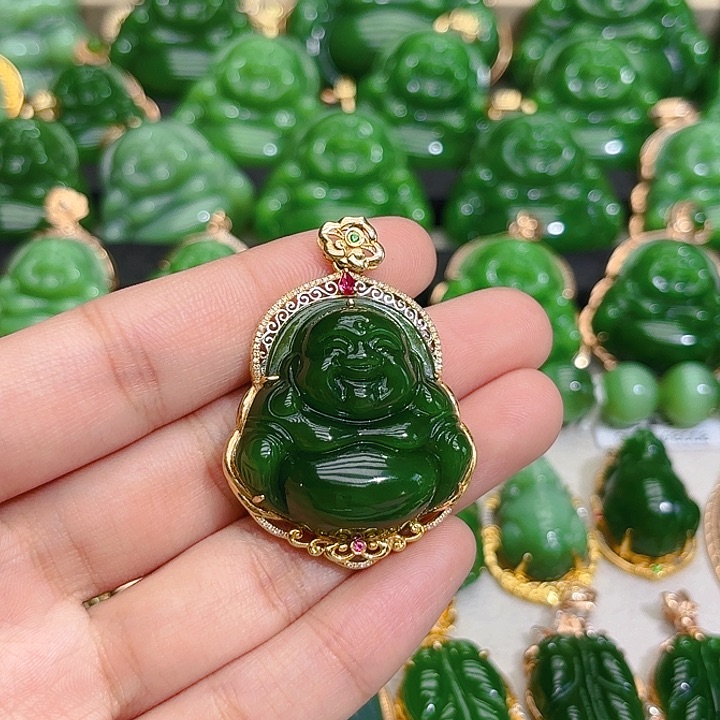 和田玉（碧玉）18K金镶嵌颈饰