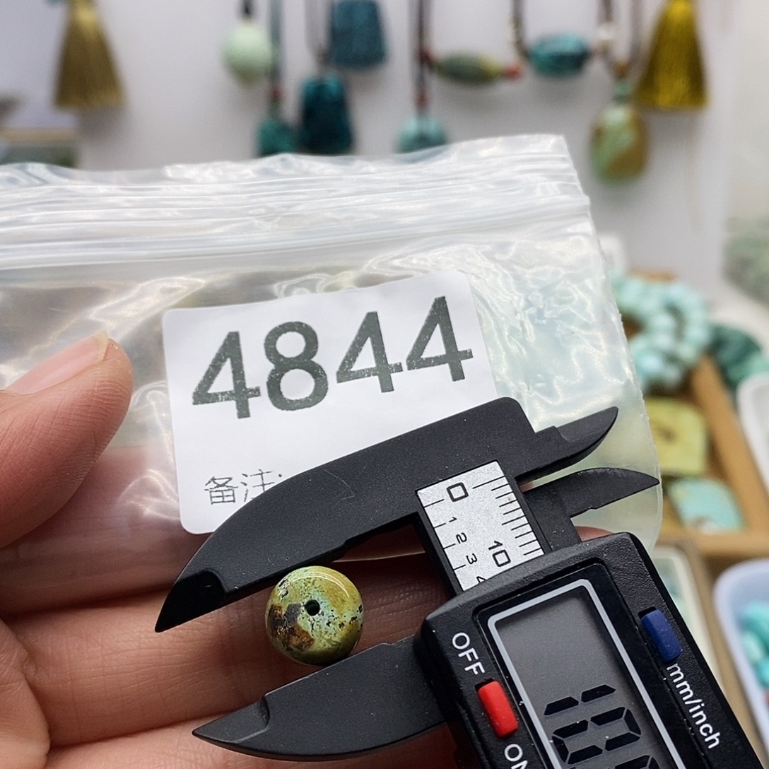 南红玛瑙未镶嵌颈饰