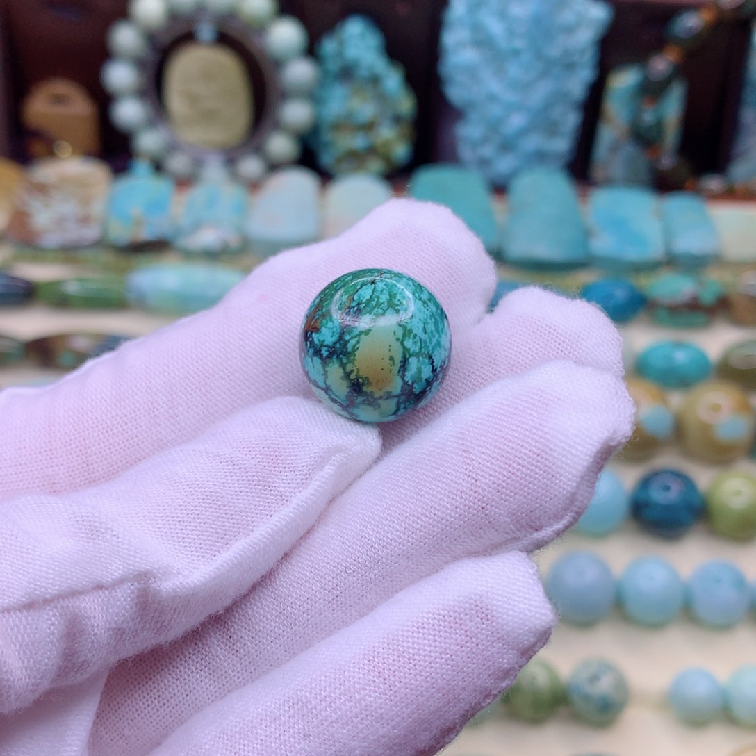 绿松石颈饰未镶嵌老*哥