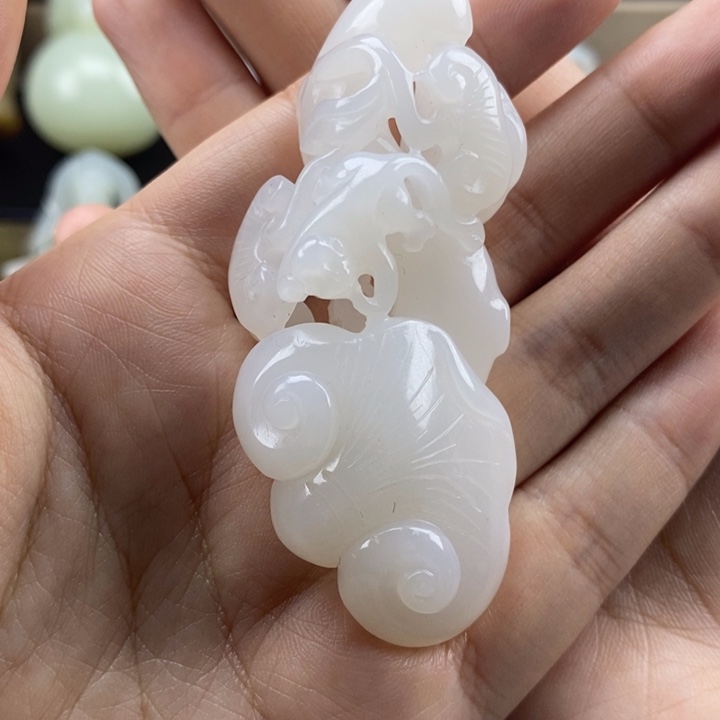 和田玉未镶嵌挂件大**愚