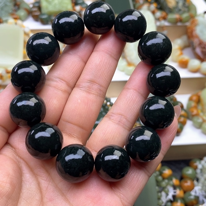 手串未镶嵌透闪石质玉