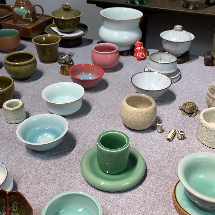 黑***长龙泉青瓷手工制作