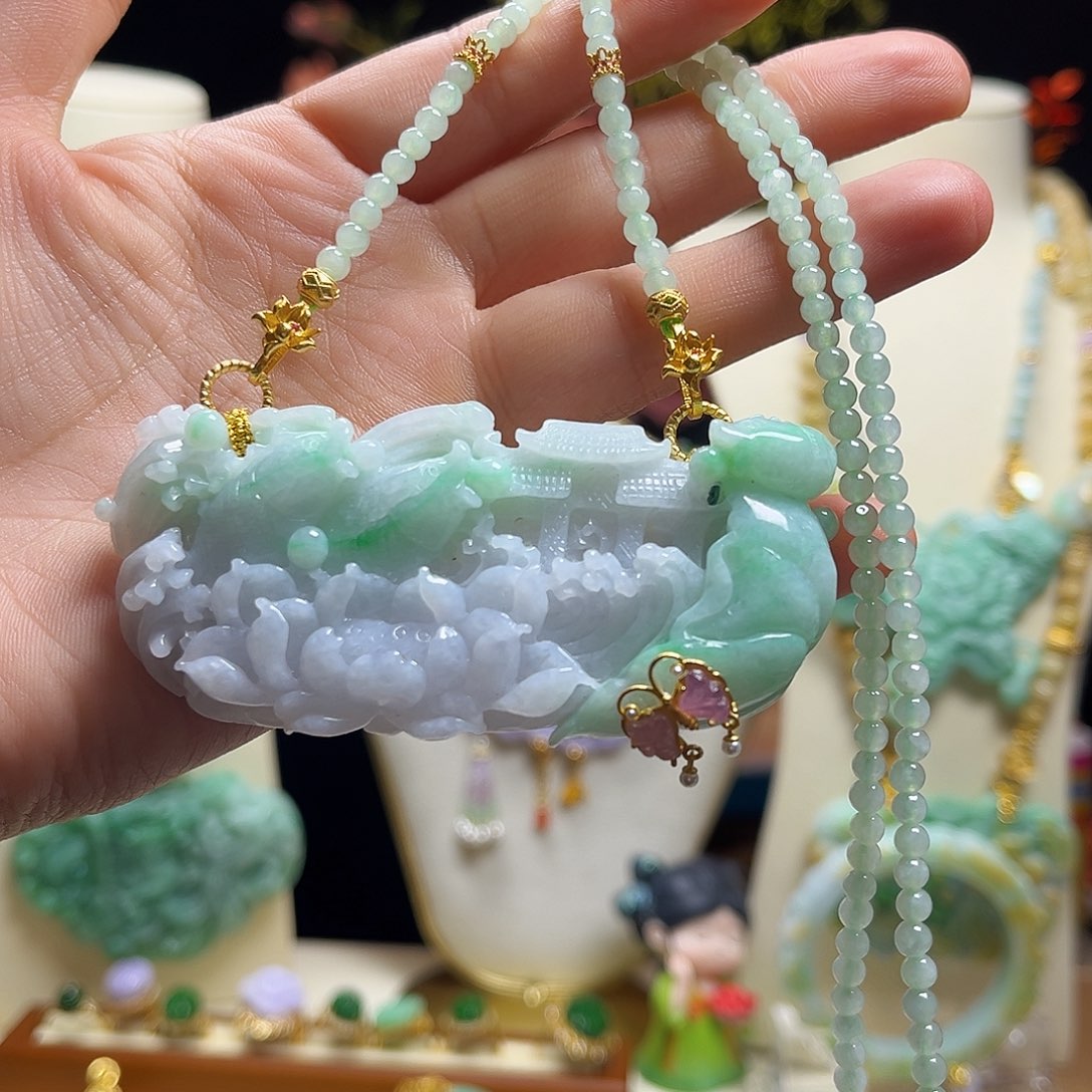 翡翠颈饰未镶嵌天然翡翠