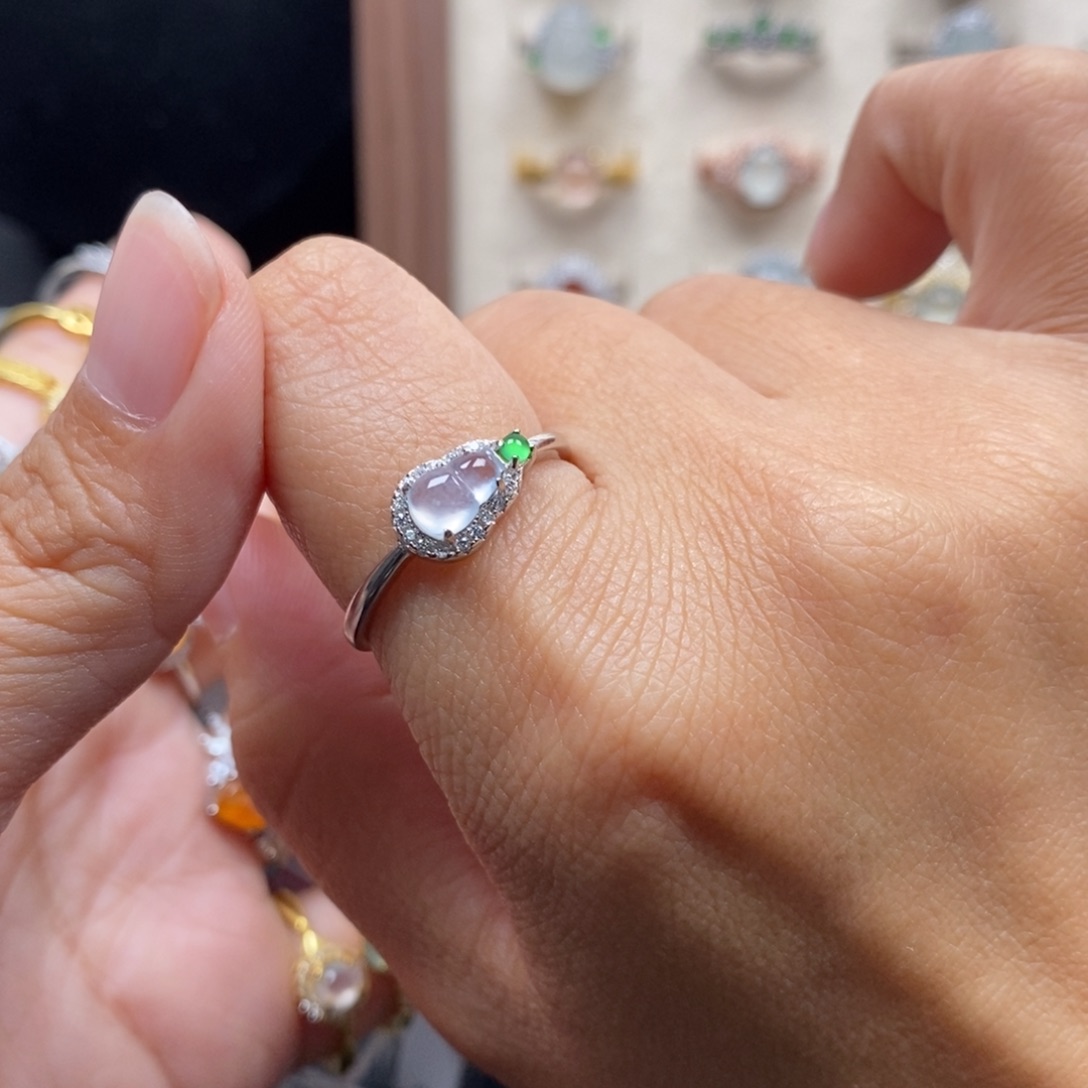 杏***干翡翠银S925镶嵌戒指