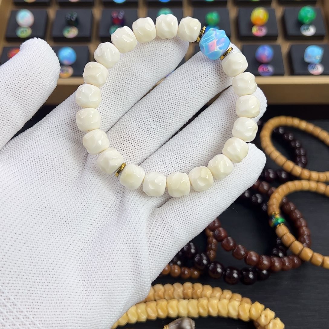 白玉菩提手串卡9.5白玉菩提无相➕配珠