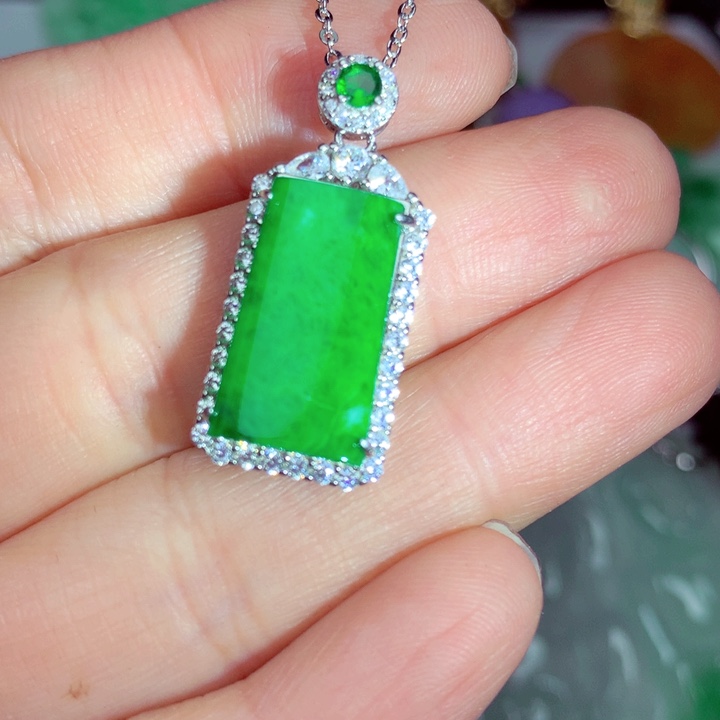 翡翠吊坠(不含链)未镶嵌