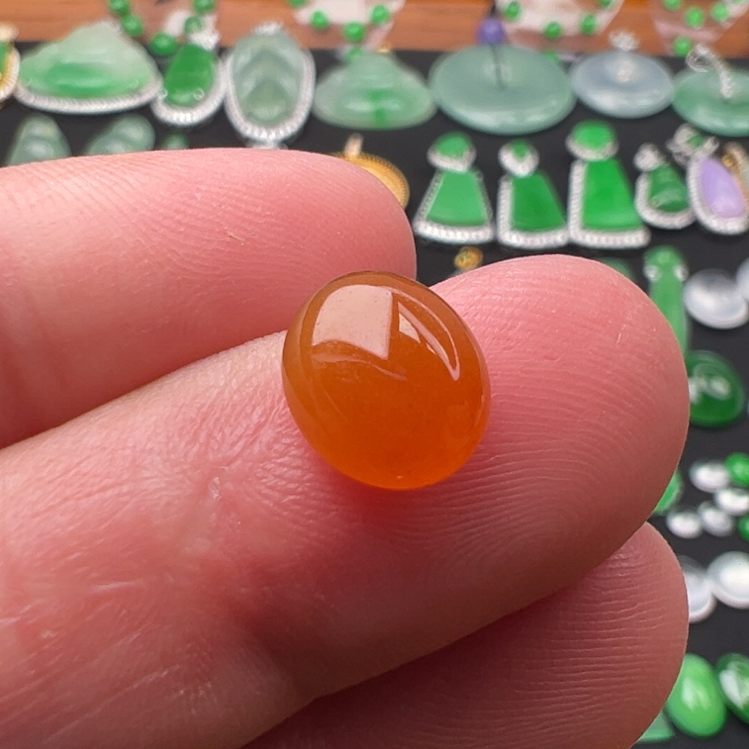 翡翠颈饰未镶嵌蛋面9.8