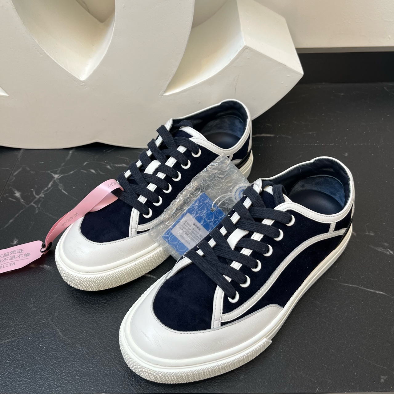 95新 Hermes/爱马仕 jm 38码 黑白板鞋 31138