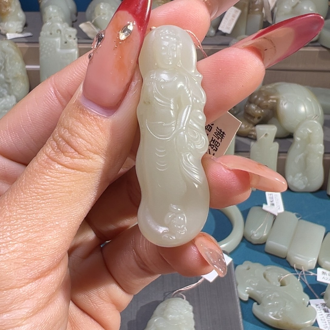 和田玉（糖玉）未镶嵌颈饰