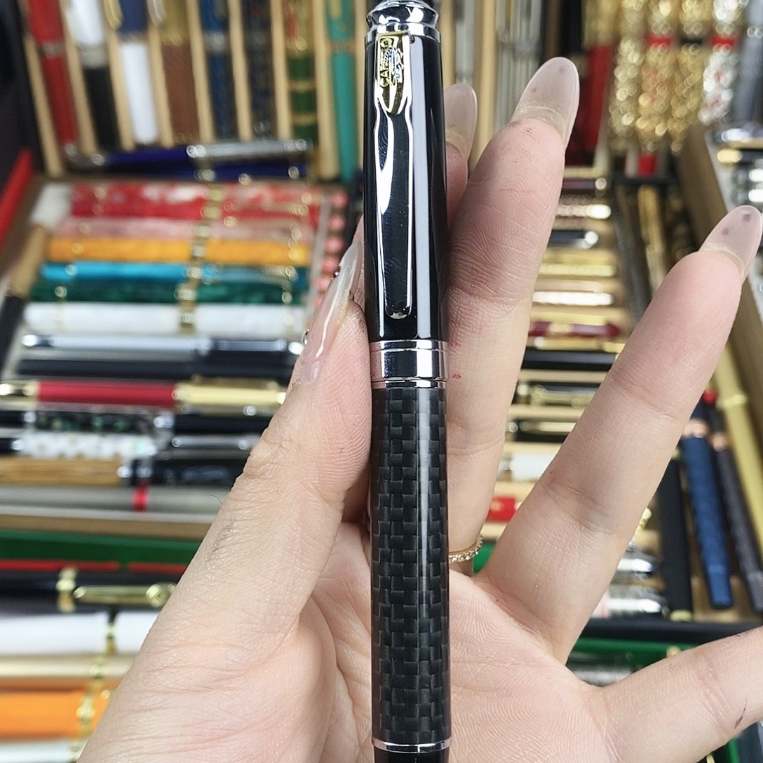 便携式鳄鱼碳纤维黑色0.5