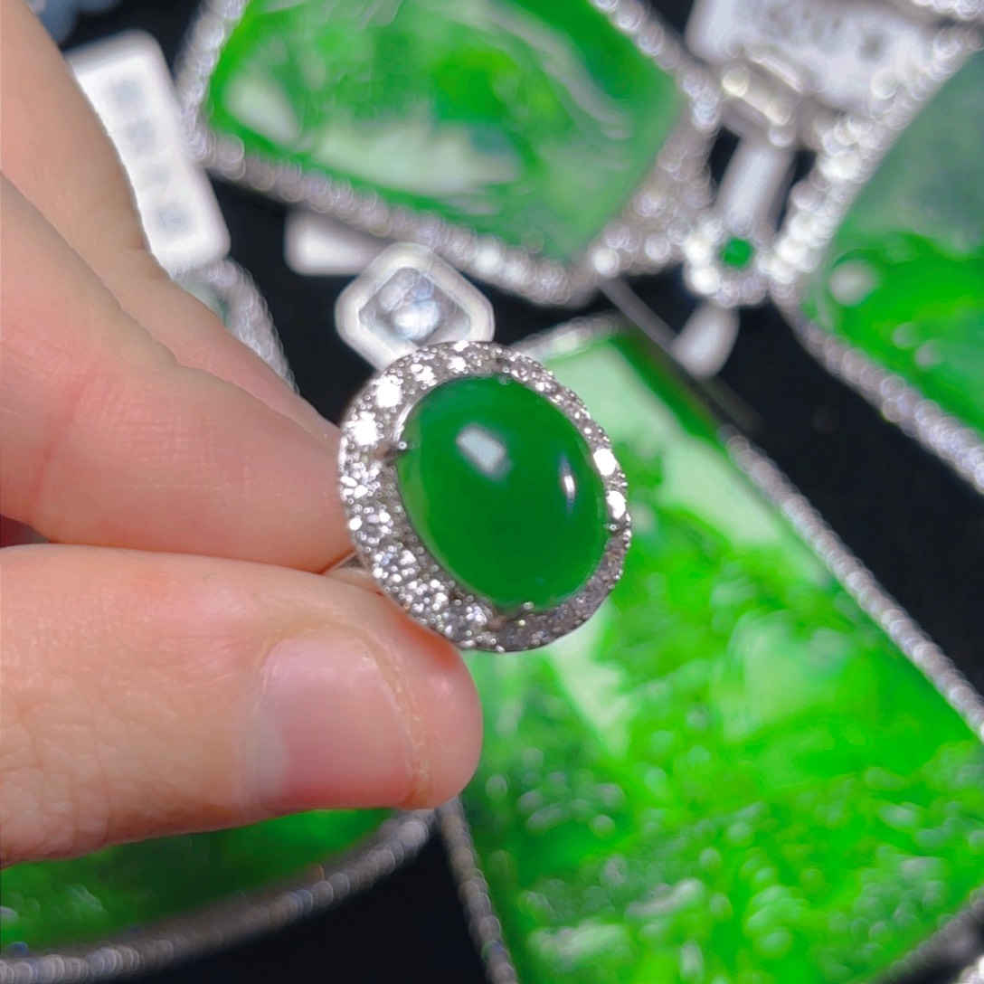 翡翠颈饰银S925镶嵌蛋面