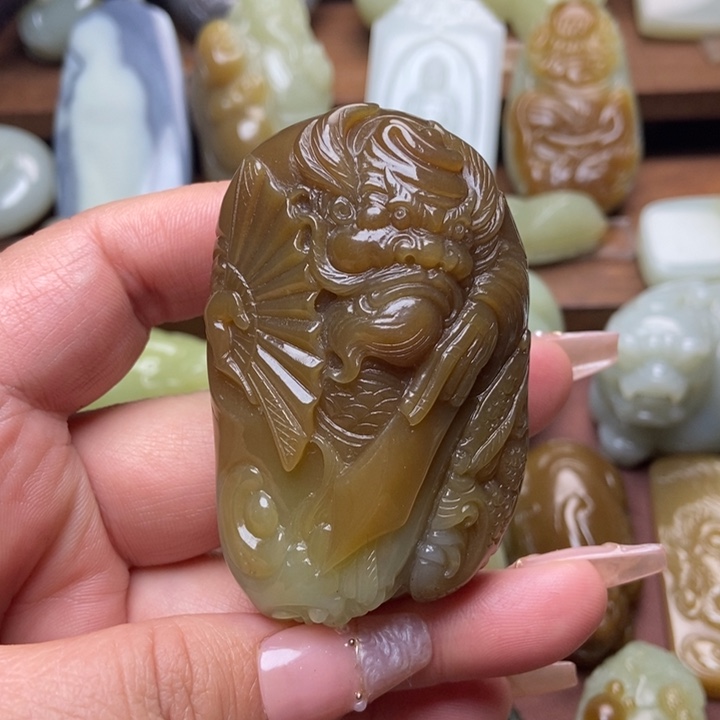 军***哥和田玉未镶嵌把件