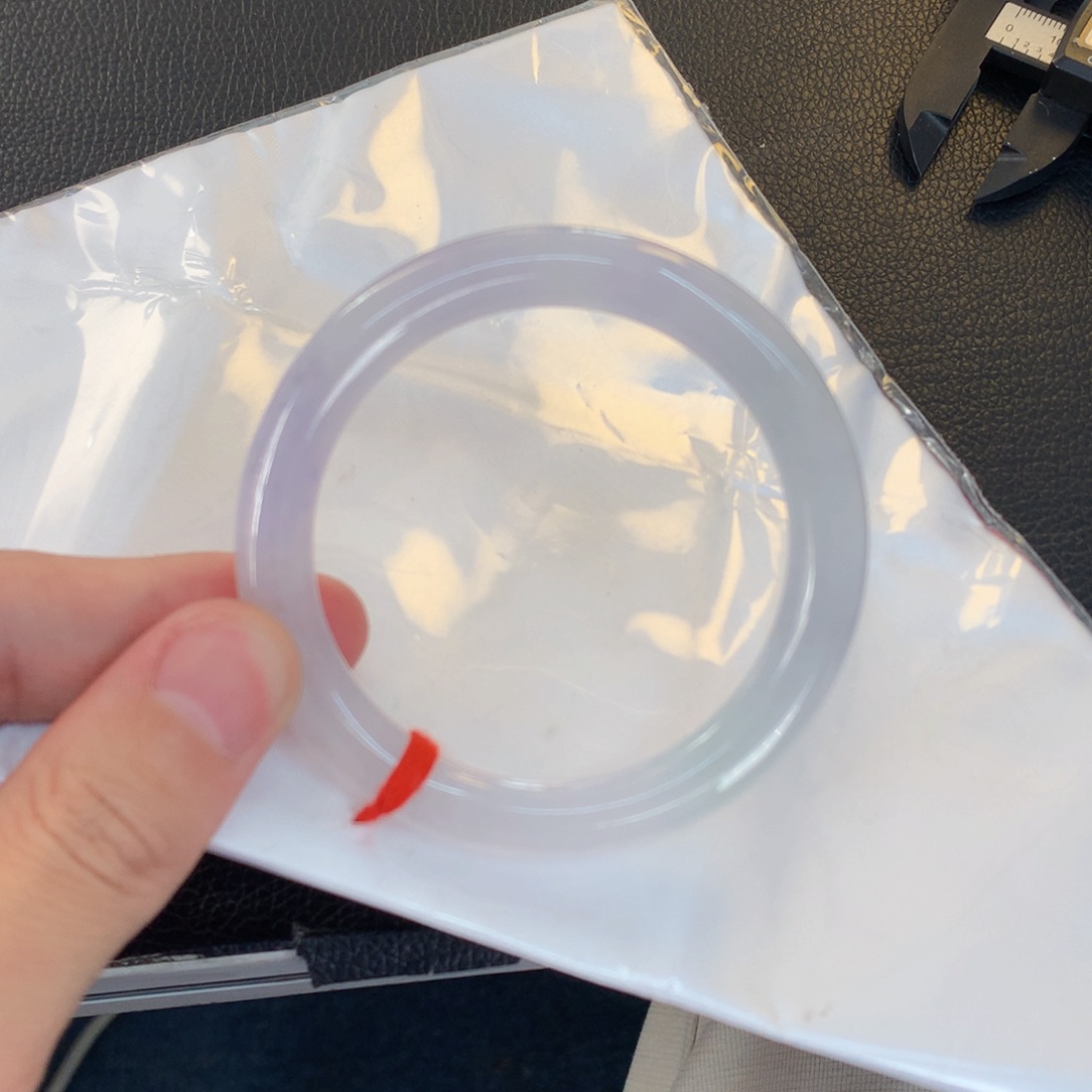 翡翠手镯未镶嵌翡翠