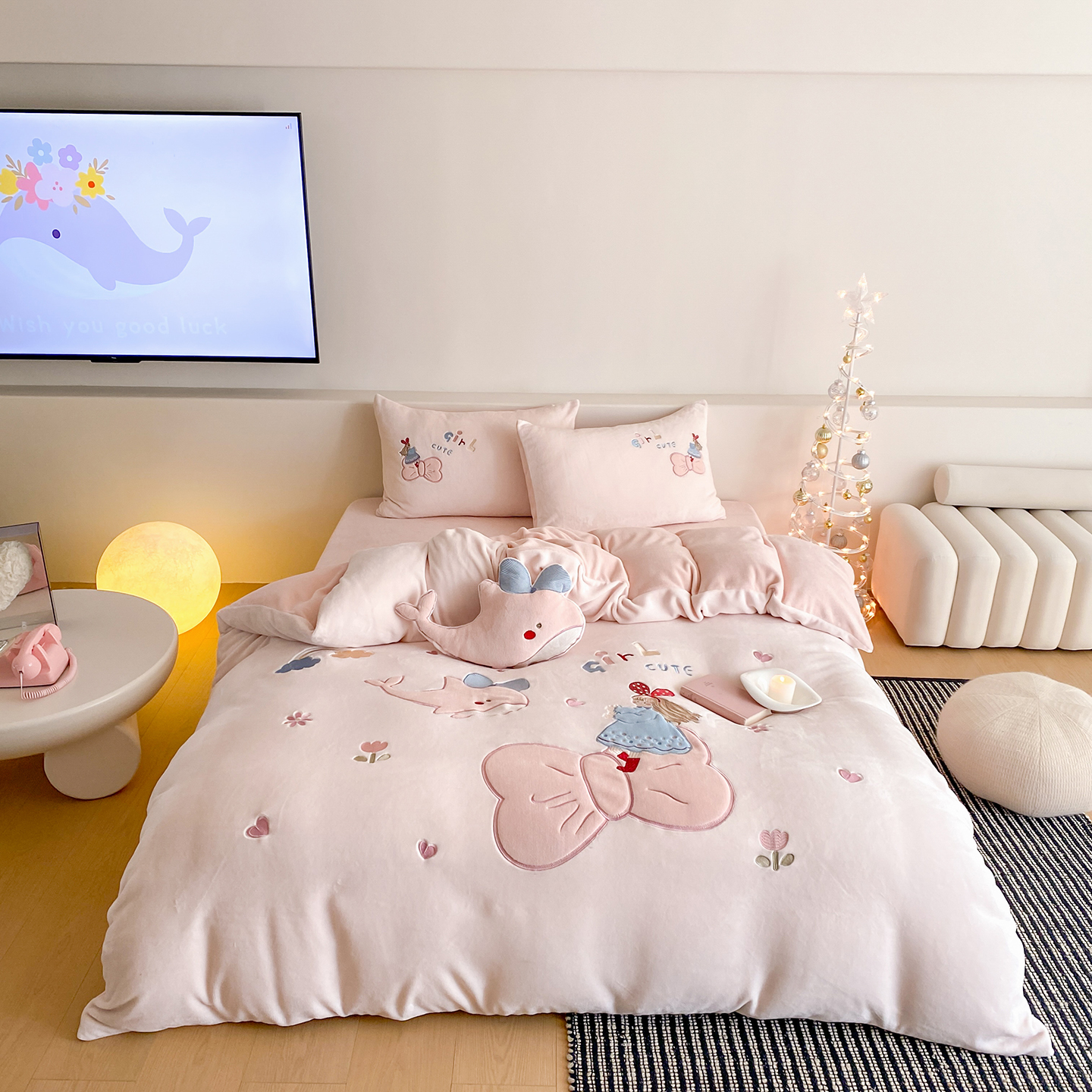 小玲子 甜甜公主 冬季加厚牛奶绒套件 刺绣工艺 可爱卡通风