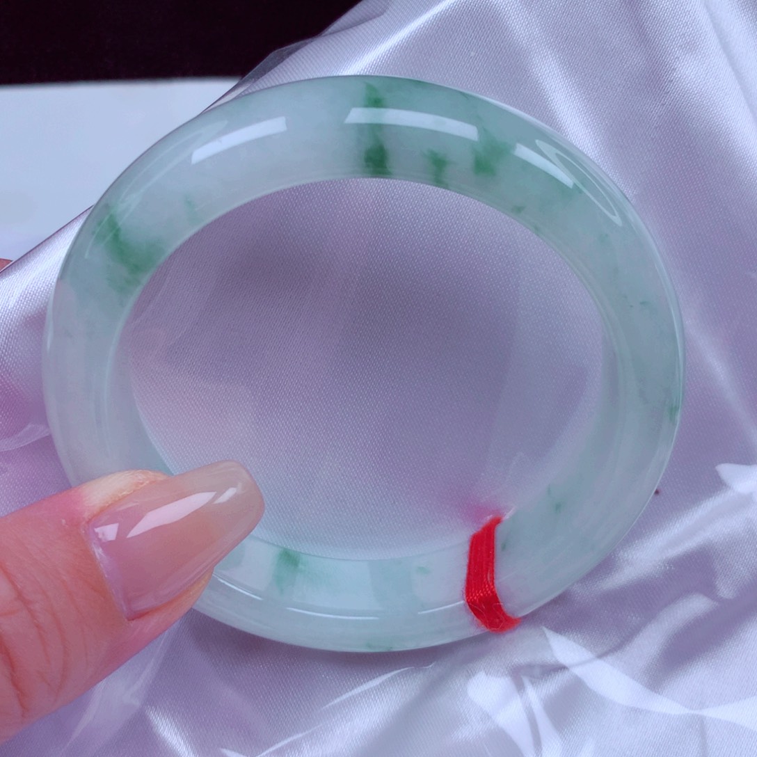 翡翠未镶嵌手镯手镯