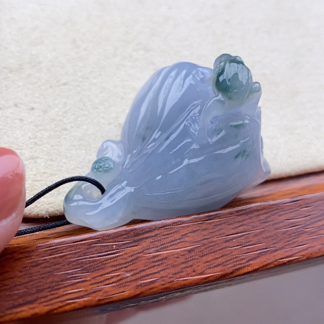 翡翠未镶嵌颈饰吊坠55