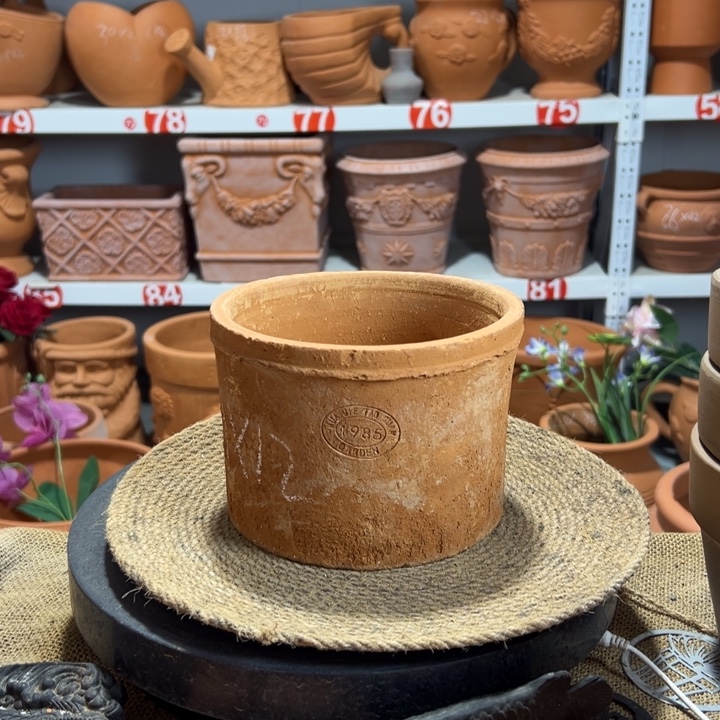 1***1 17×12 两个泥瓦盆微瑕