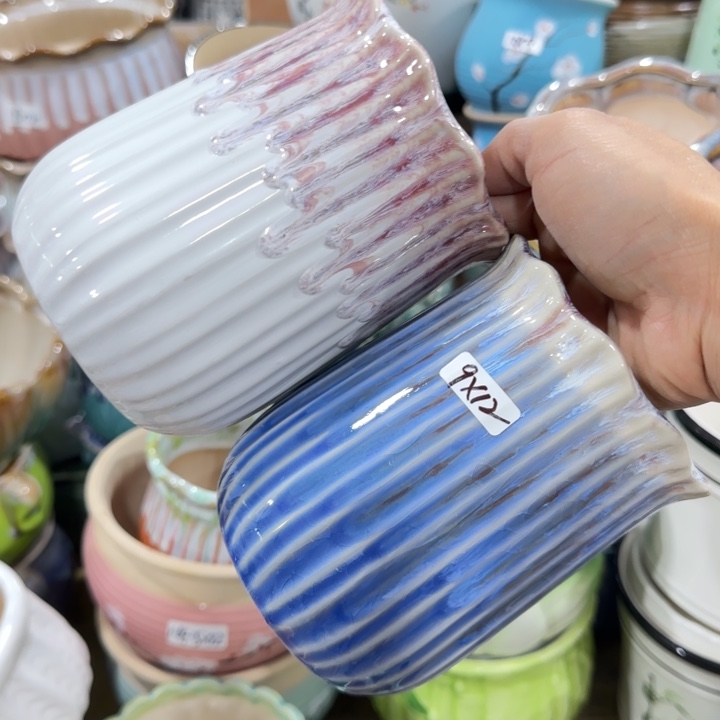 凑9块包邮，有孔，陶瓷花盆