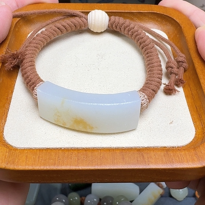 细***幺手绳未镶嵌和田玉（糖玉）