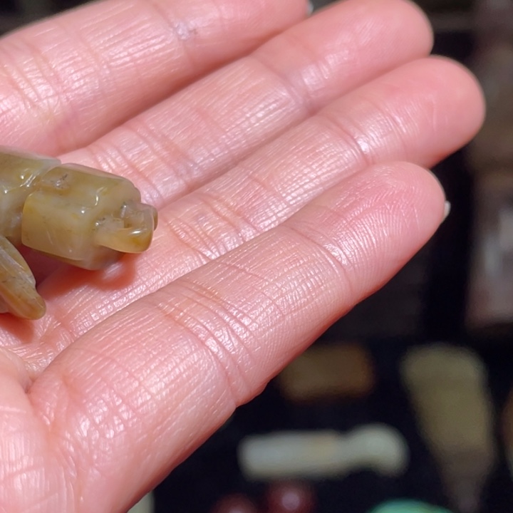 好***满和田玉未镶嵌颈饰