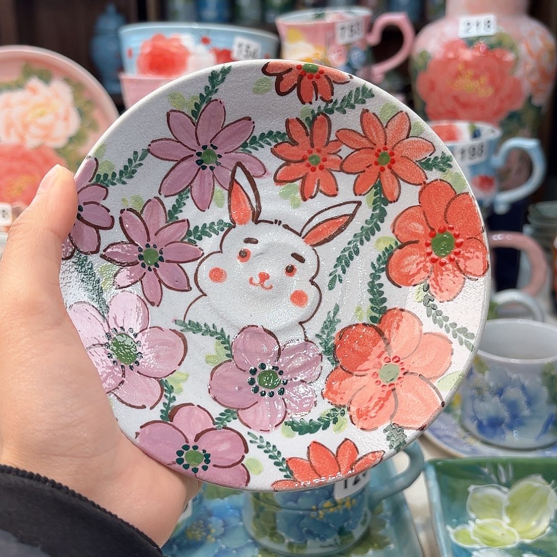 瓷片兔兔好e o o o o o o o w