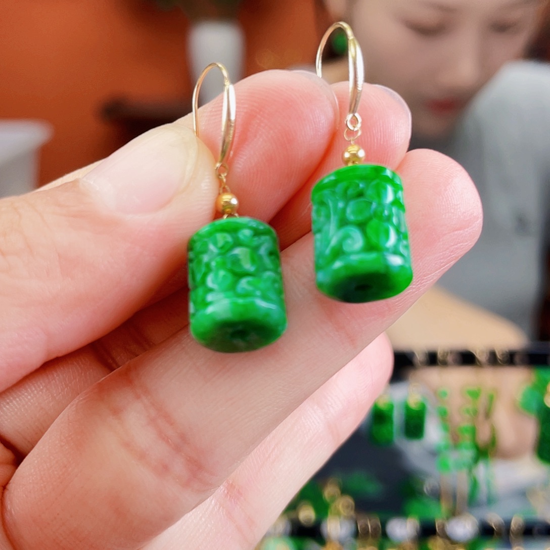 翡翠18K金镶嵌耳饰