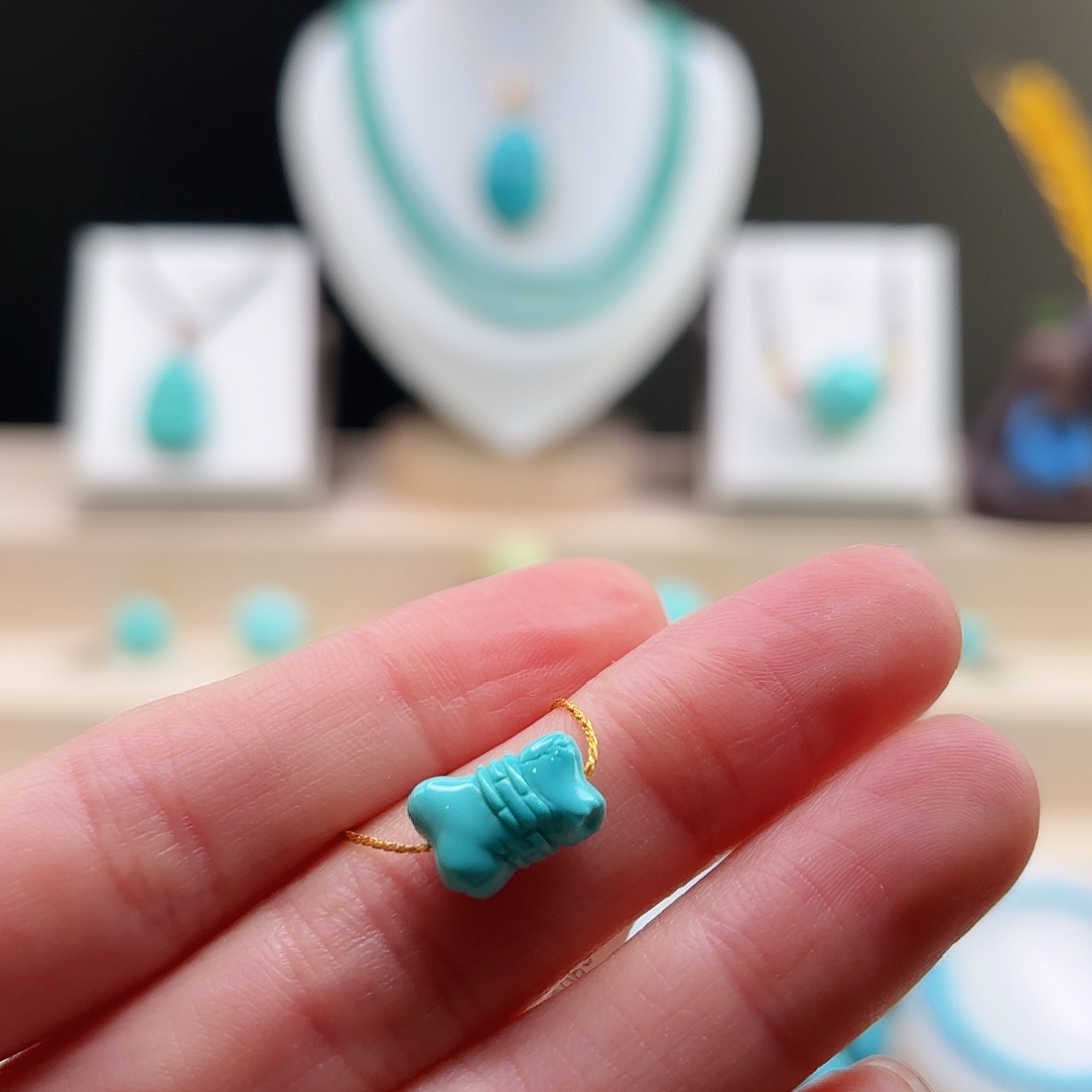 绿松石配饰未镶嵌