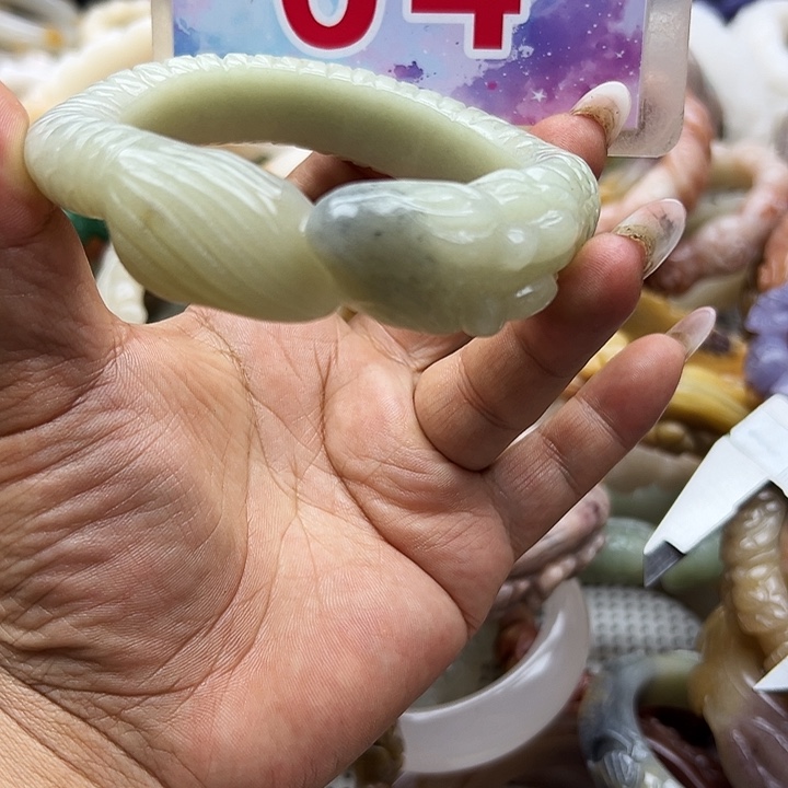 未镶嵌手镯石英岩玉
