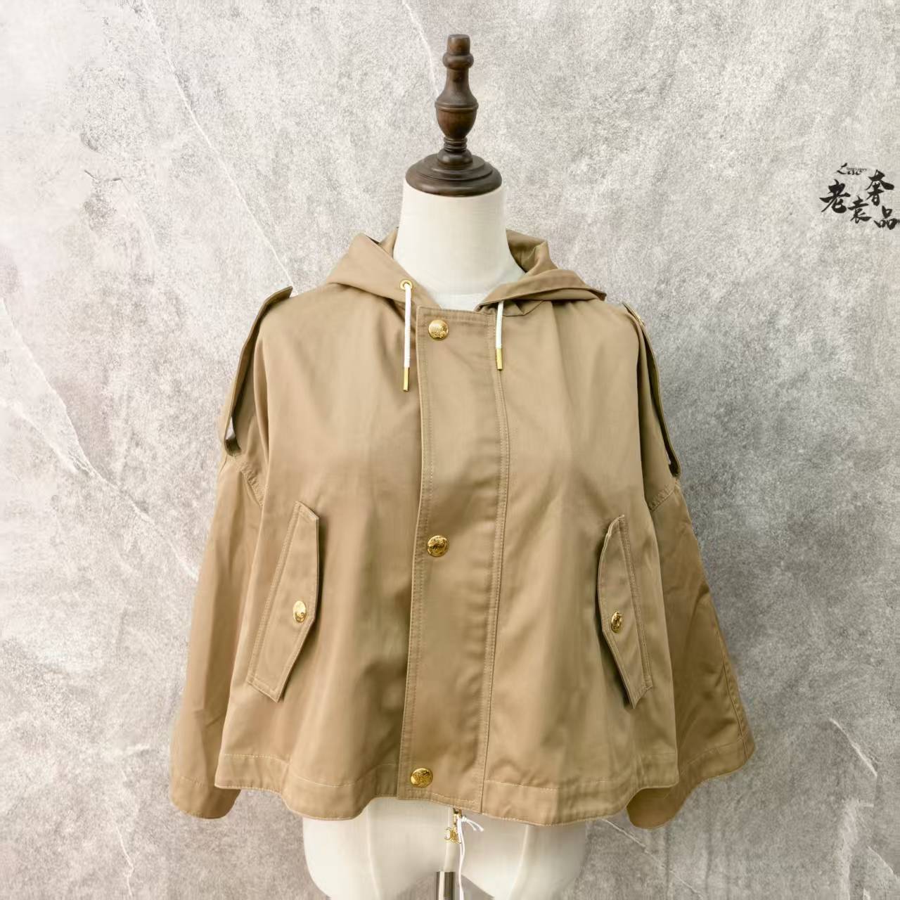 99新 Celine/思琳 海囤K/思琳上衣/34码/le132014