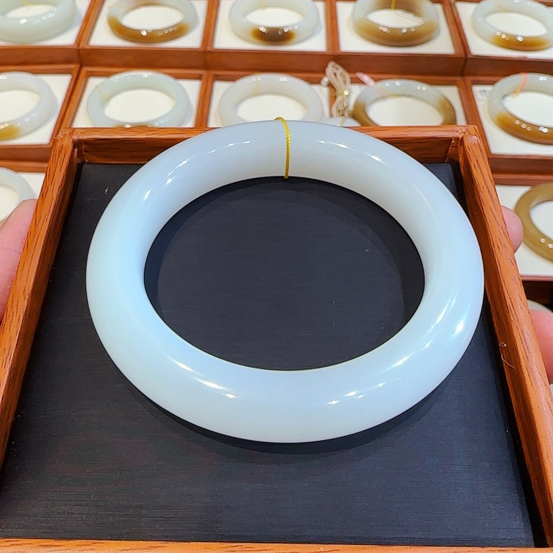 和田玉手镯未镶嵌新疆羊脂白玉54 55 56