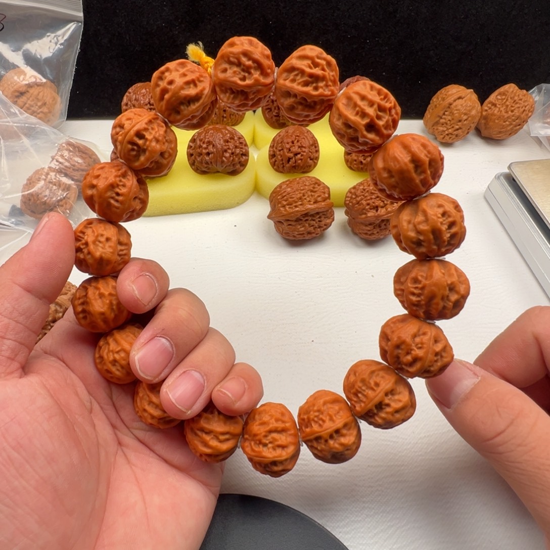魚***魚纯野生文玩核桃手串
