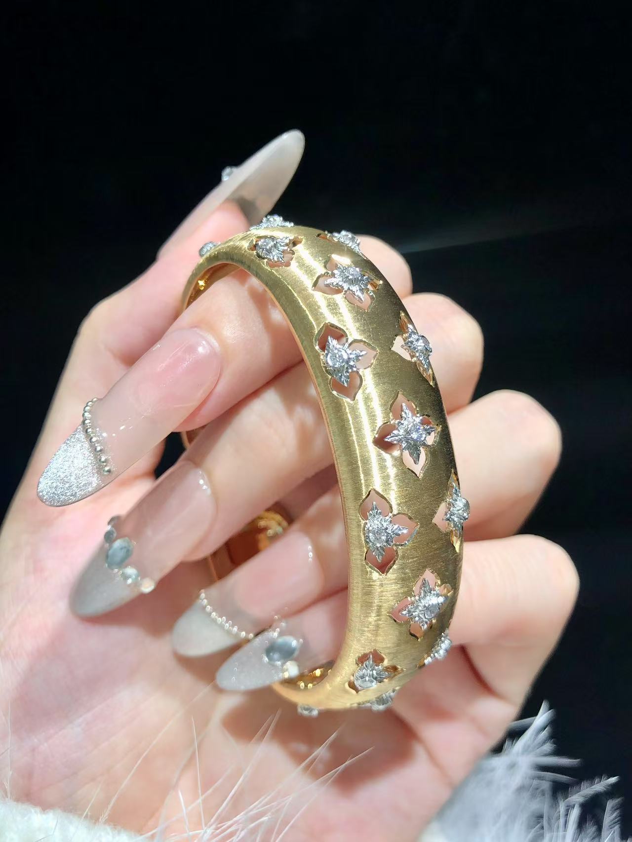 18K金钻石镂空布布拉丝手镯 CZ(定制品质48小时鉴赏期)
