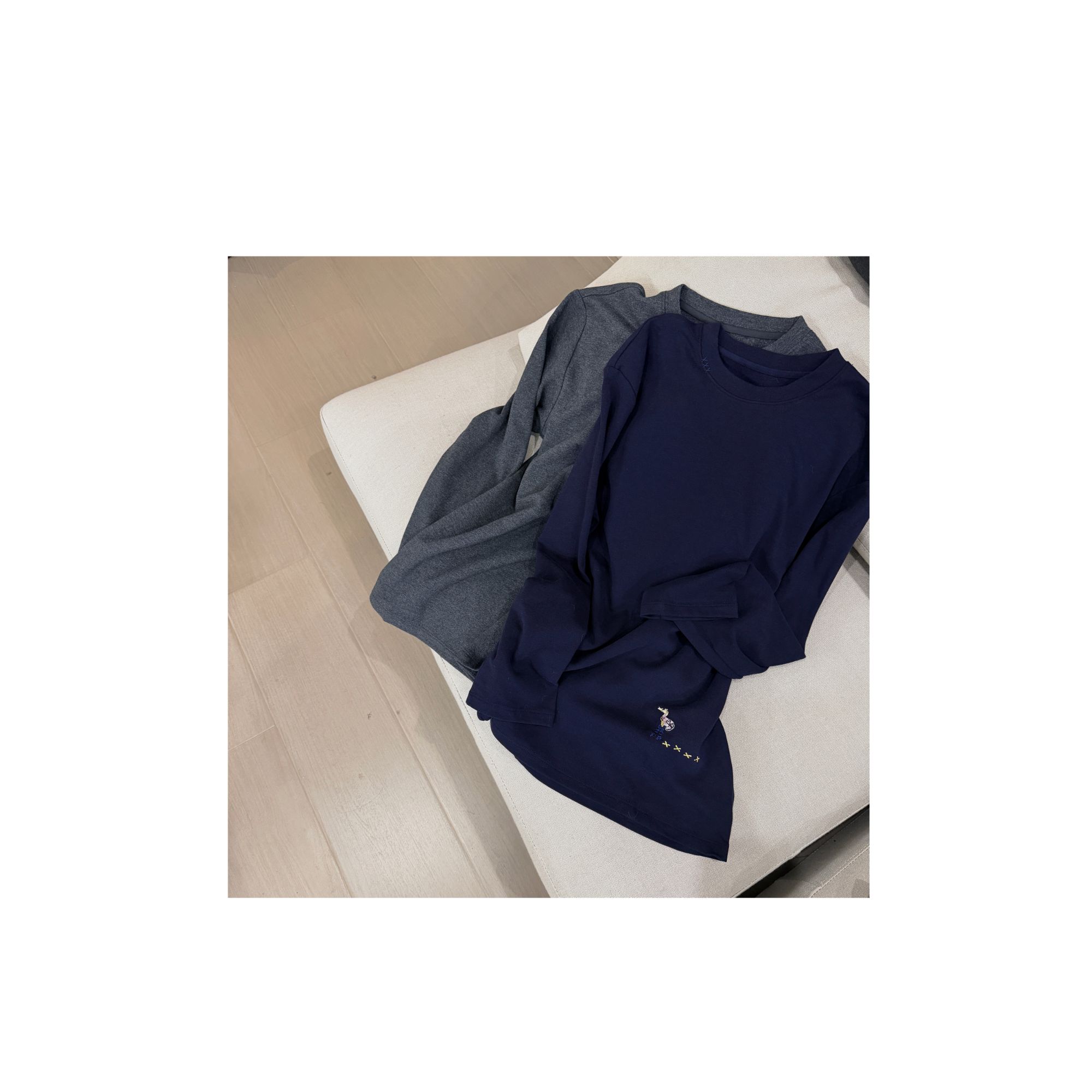 （no退no换）刺绣圆领磨毛两色小衫