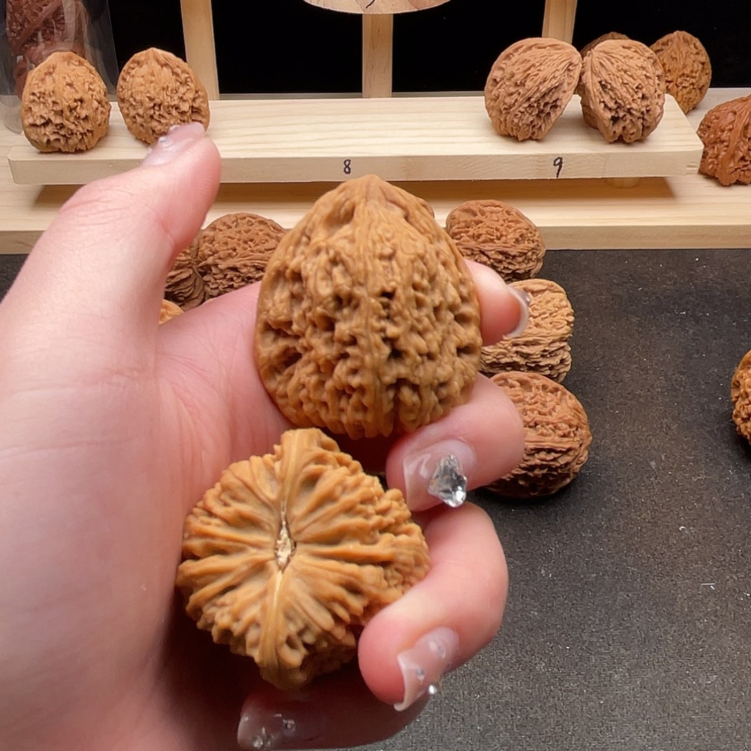 卡***宝文玩核桃吊坠39南疆