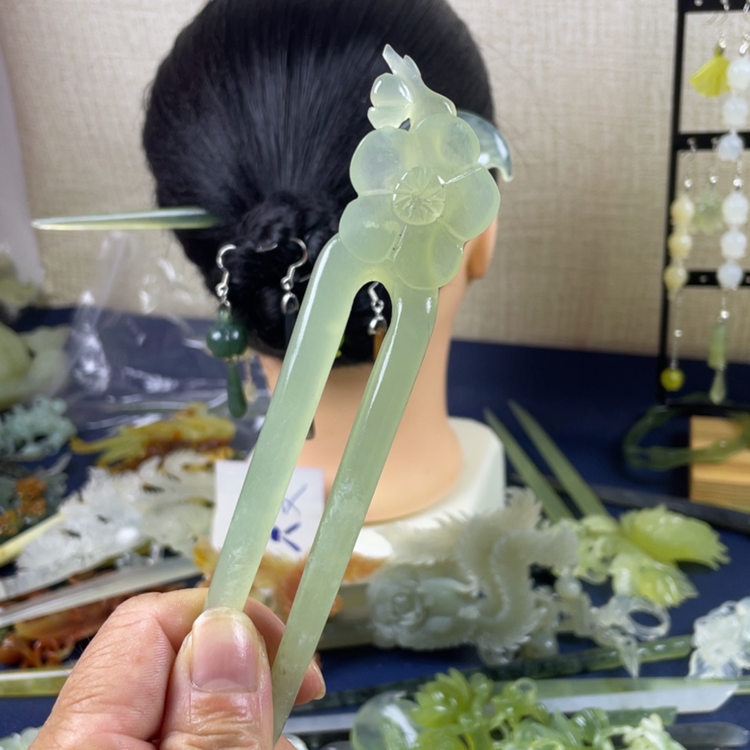 蛇纹石玉未镶嵌发饰