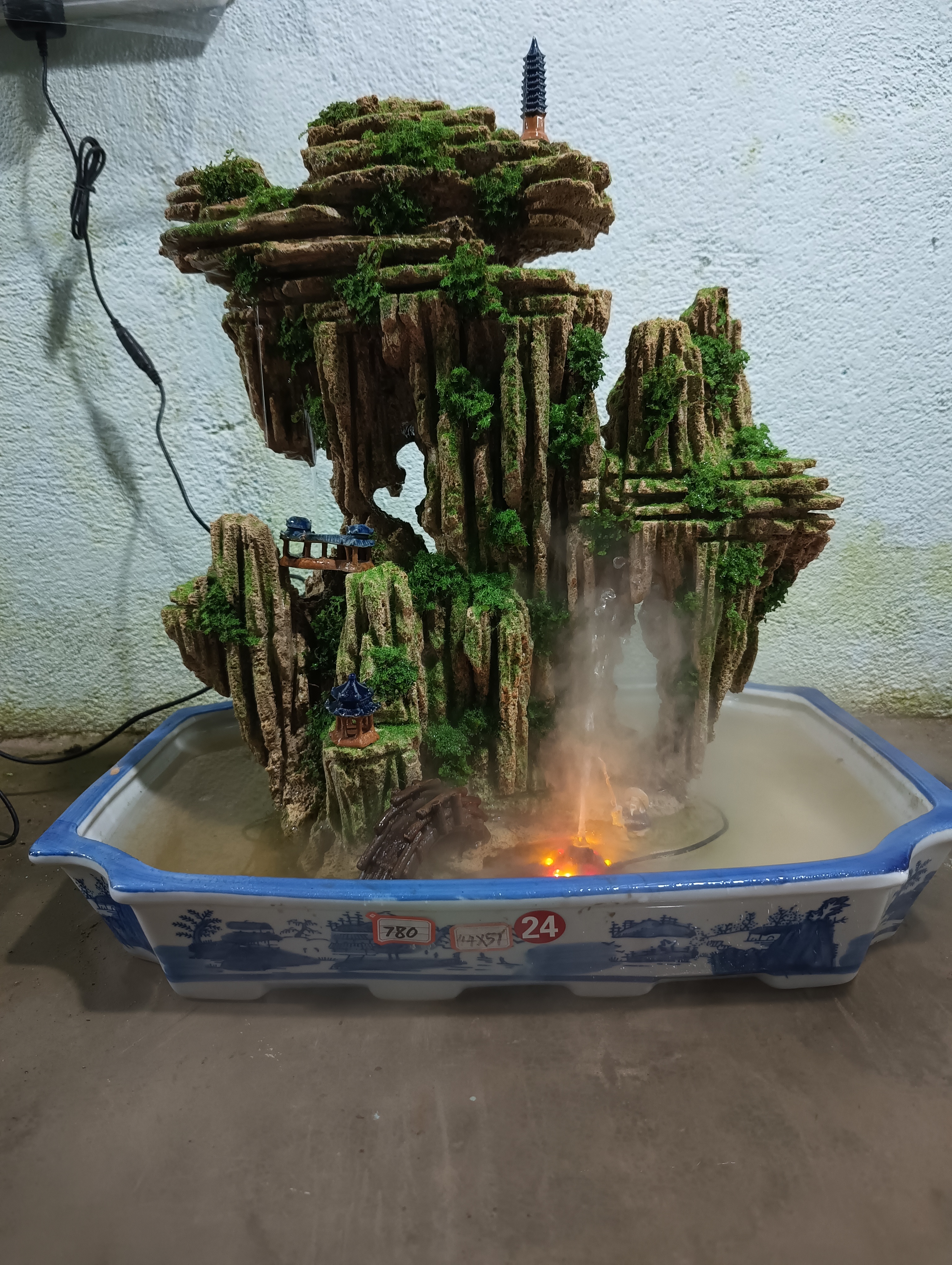 高46，长51，吸水石绿植盆景