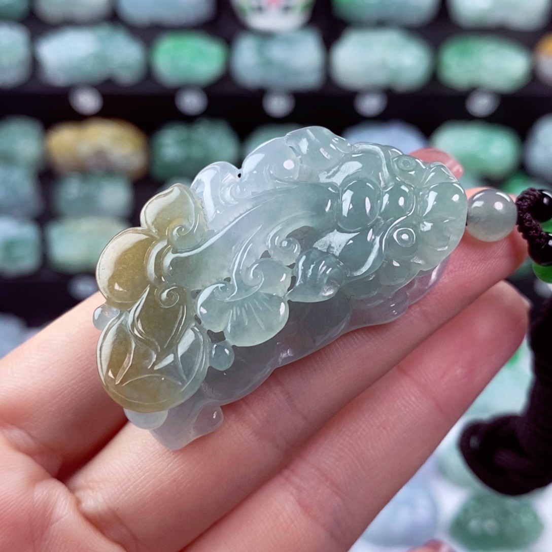 翡翠颈饰未镶嵌天然