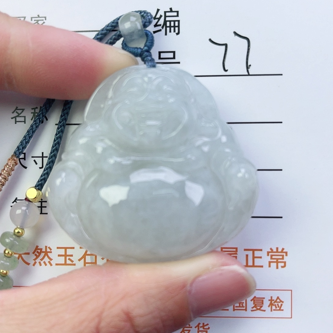 翡翠颈饰未镶嵌佛公