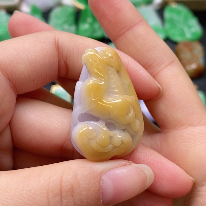 翡翠颈饰未镶嵌吊坠