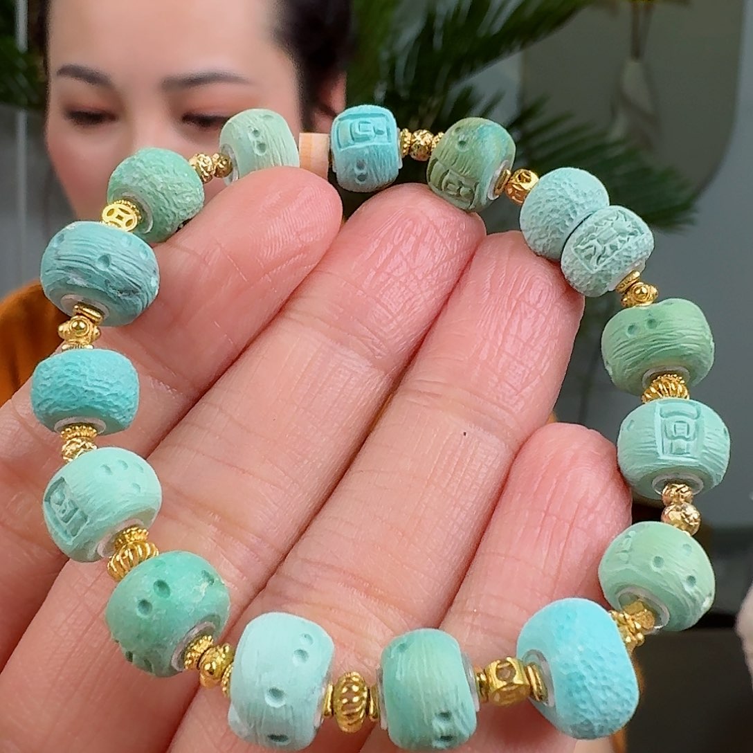 绿松石珠宝奇石18K金镶嵌