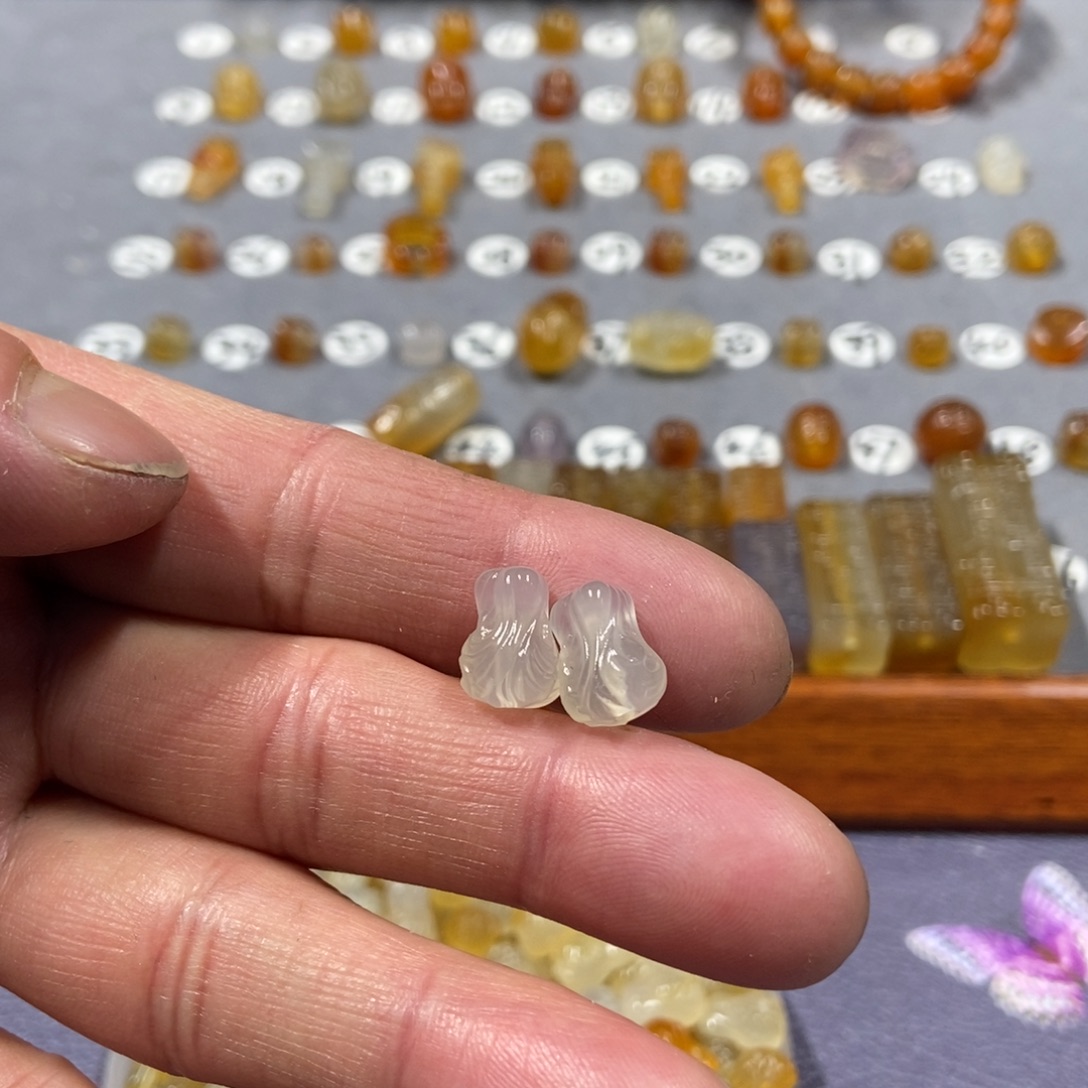 福***多玛瑙/玉髓合金颈饰白菜