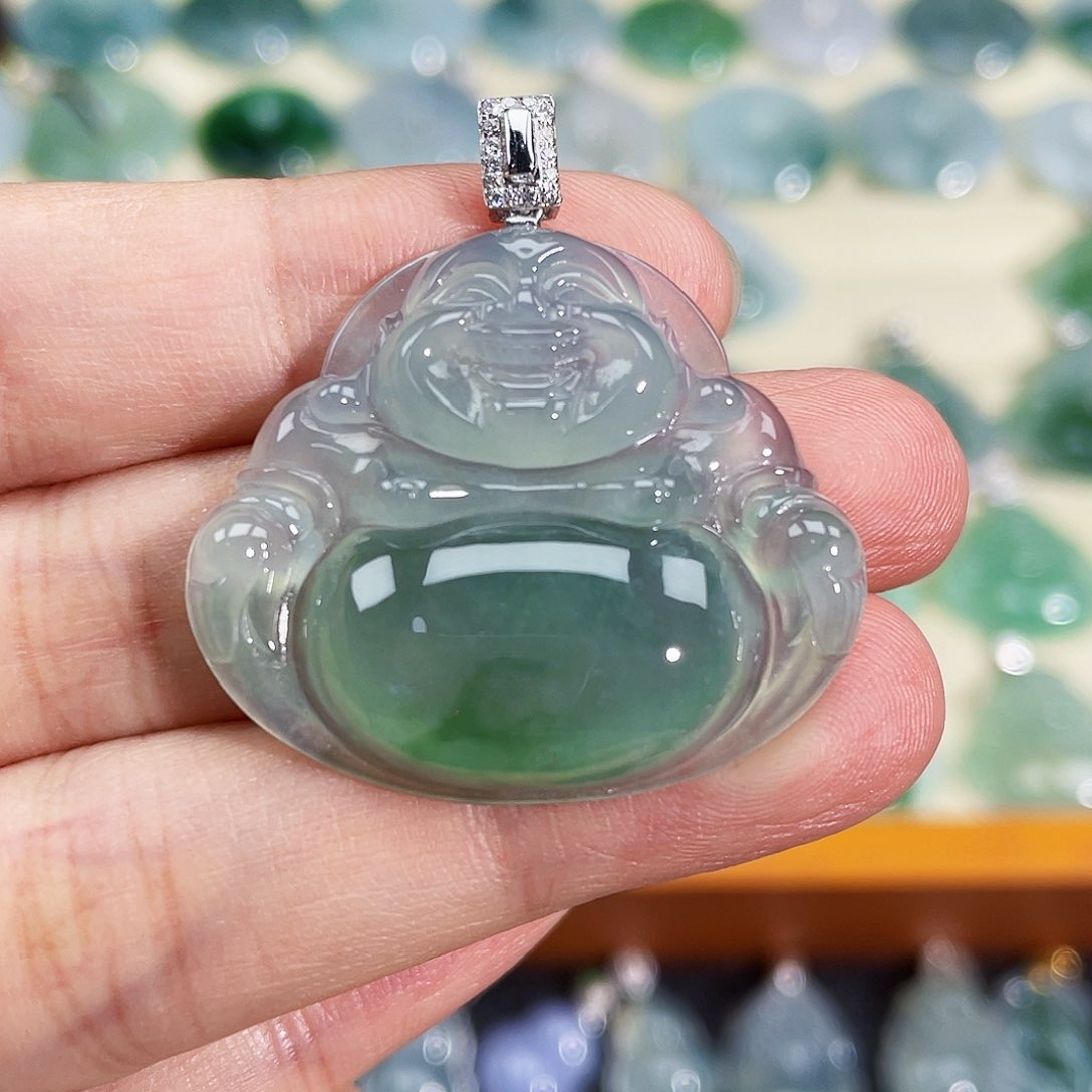 翡翠18K金镶嵌颈饰吊坠