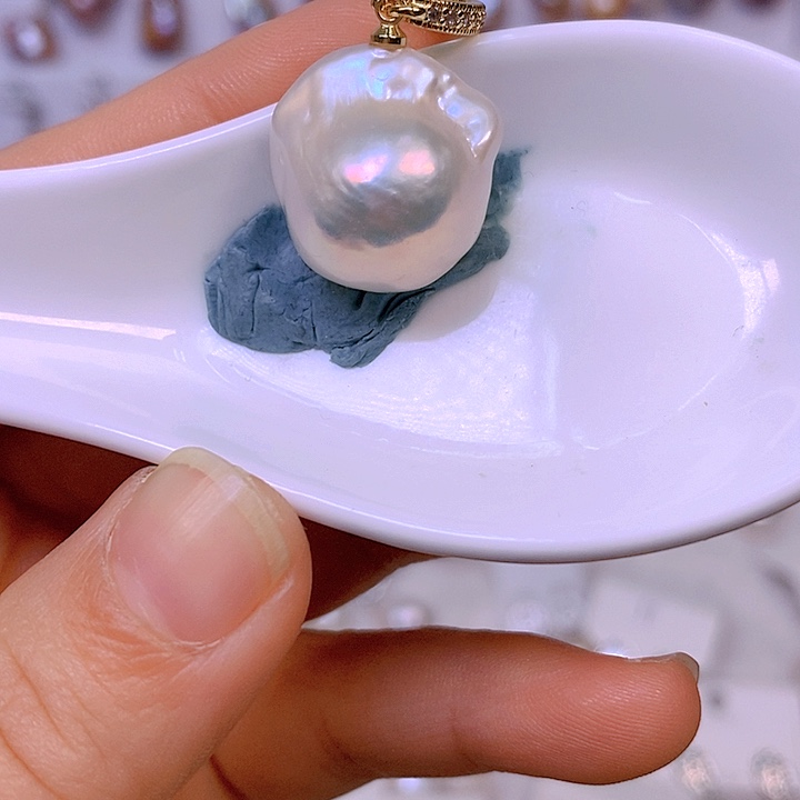 淡水珍珠颈饰合金