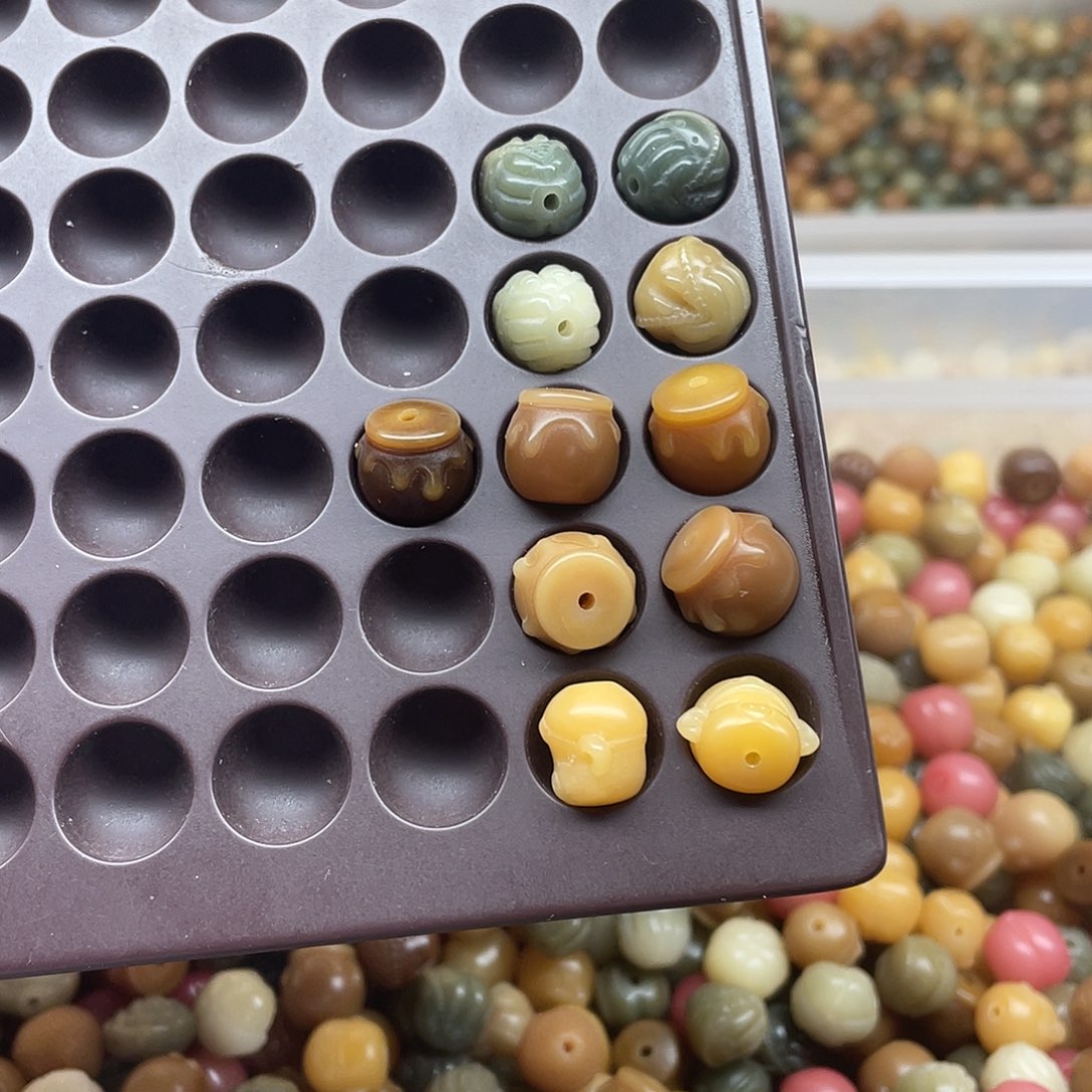 白***姐吊坠白玉菩提12雕刻混10颗