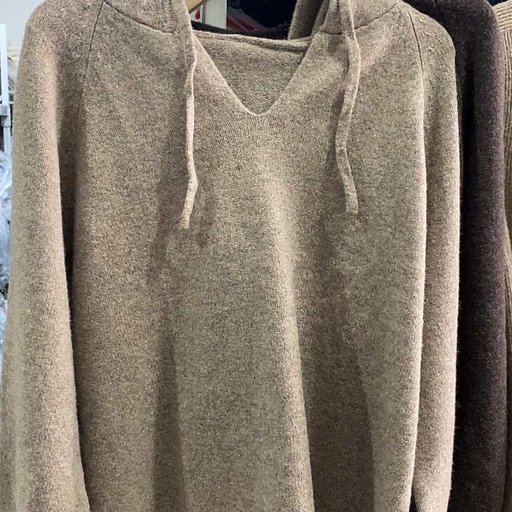 100%美丽诺羊毛加厚帽衫颜色随机