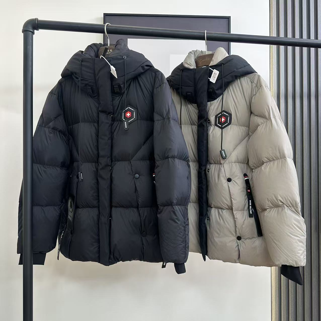 2025冬季百搭休闲立领短款连帽羽绒服Y962（卡码正常拍）