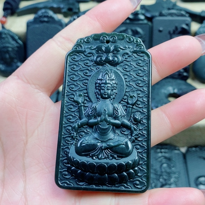 和田玉（青玉）颈饰未镶嵌双面雕刻