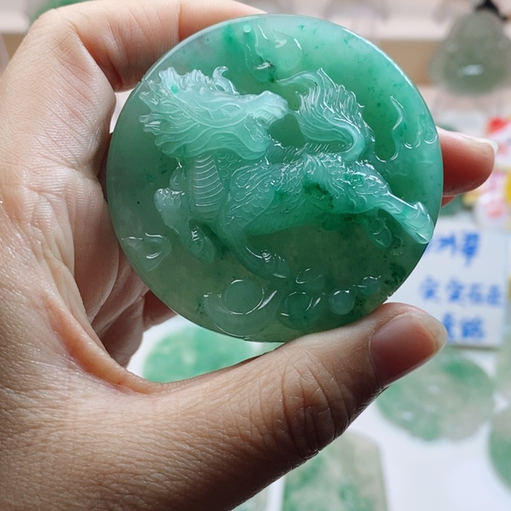 颈饰未镶嵌石英质玉非洲翠