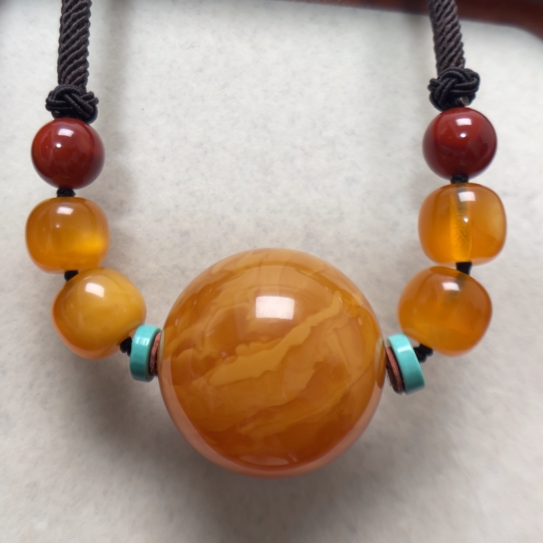 蜜蜡未镶嵌项链锁骨